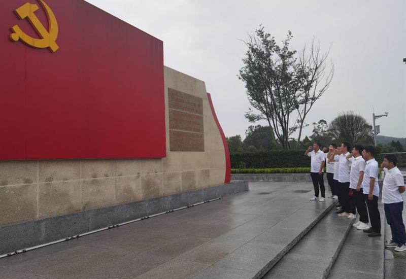 乐鱼app最新版下载-乐鱼（中国）
建设党支部开展“党建引领聚合力 牢记初心谋发展”主题党日活动 (2)_800-550